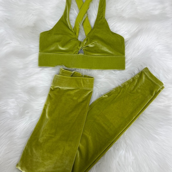 ⭐️SALE⭐️Fabletics Lime Green 3-Piece Set - Picture 4 of 5